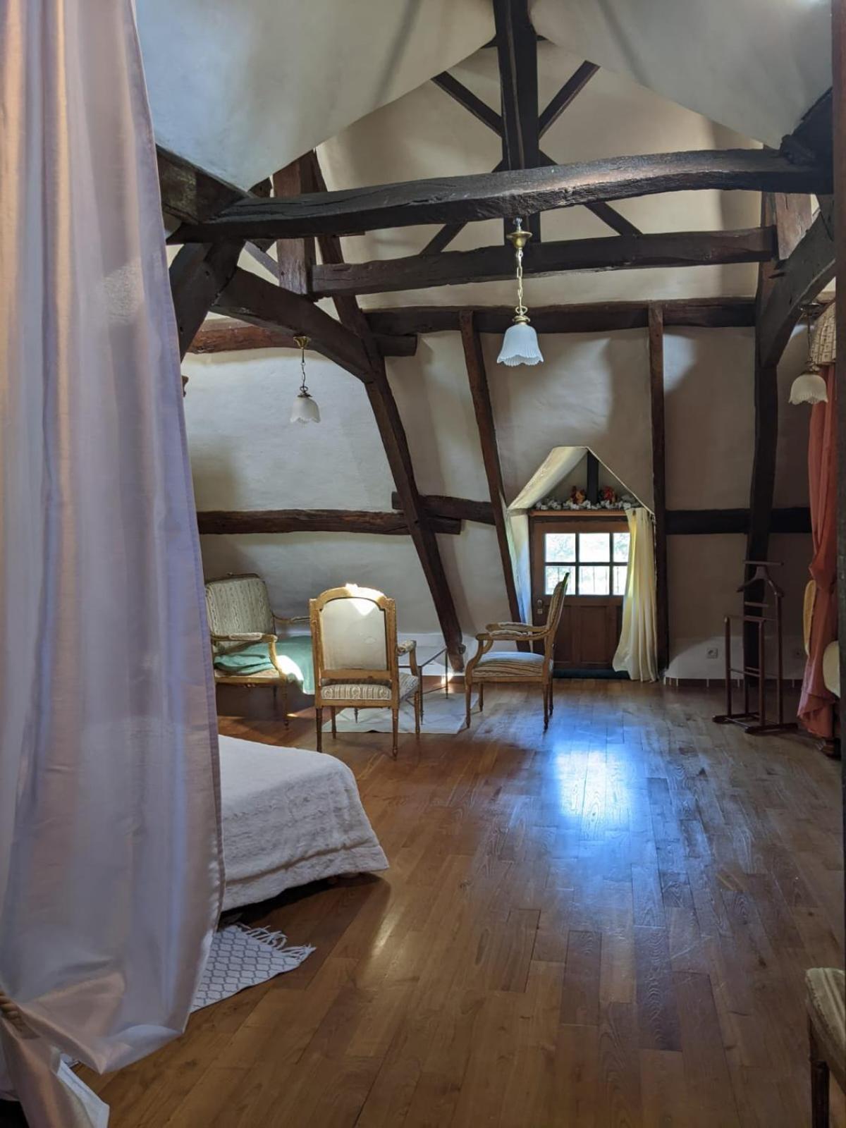 Chambre D'Hotes Saint Jacob Relais De Chasse Du XVIII Siecle Les Fougerets Экстерьер фото